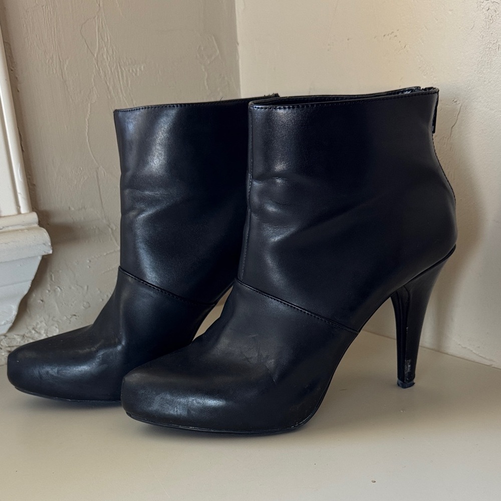 Elle Black Ankle Booties